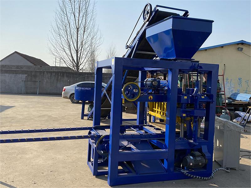QT4-26 Semi-Auto Concrete Block Maker Machine