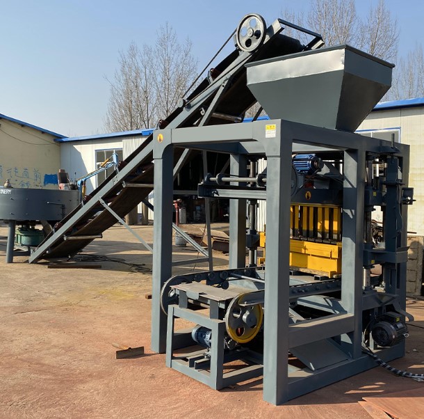 Affordable QT4-24 Concrete Block & Paving Machine for Sale